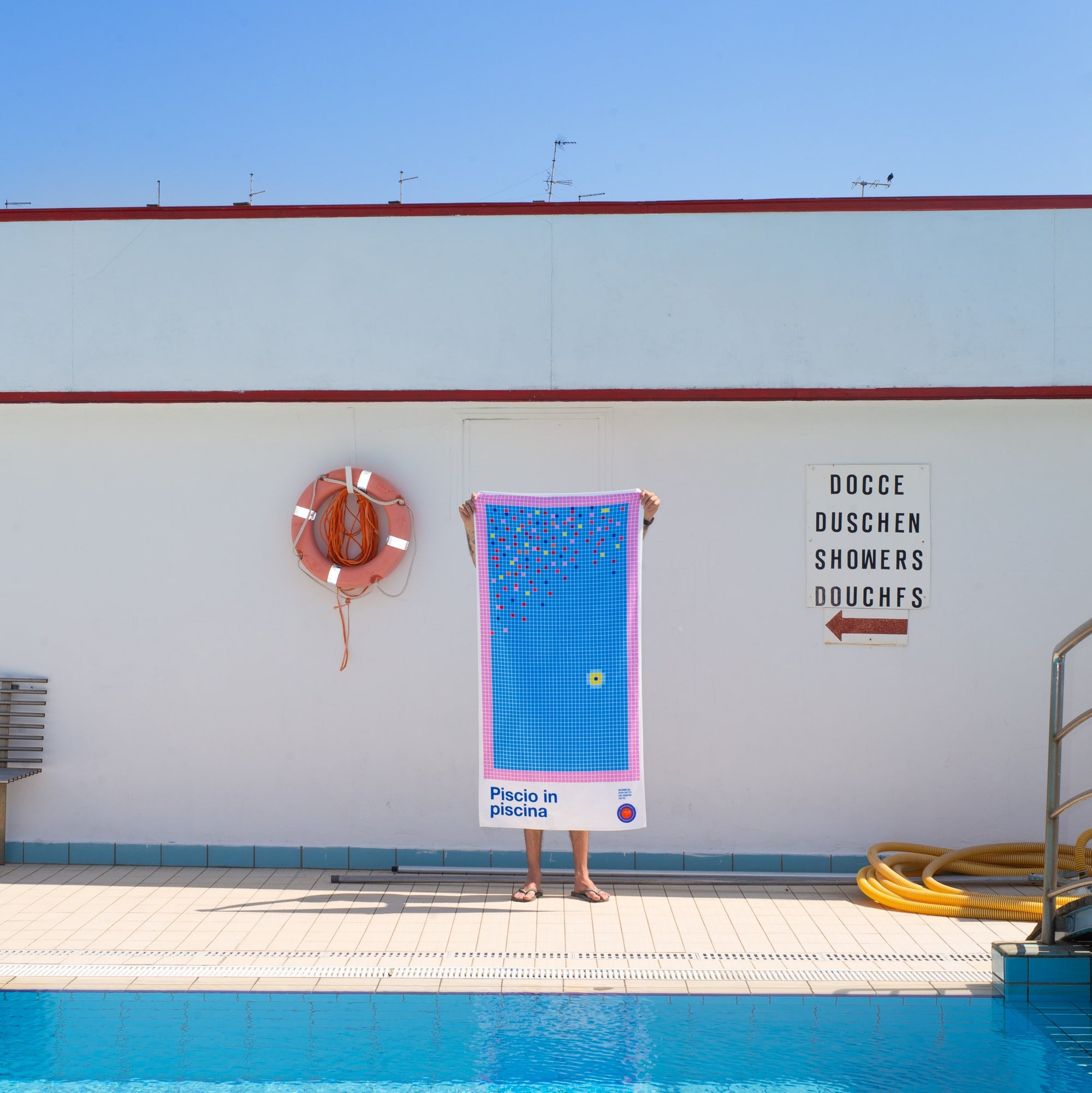Telo mare - Piscio in piscina