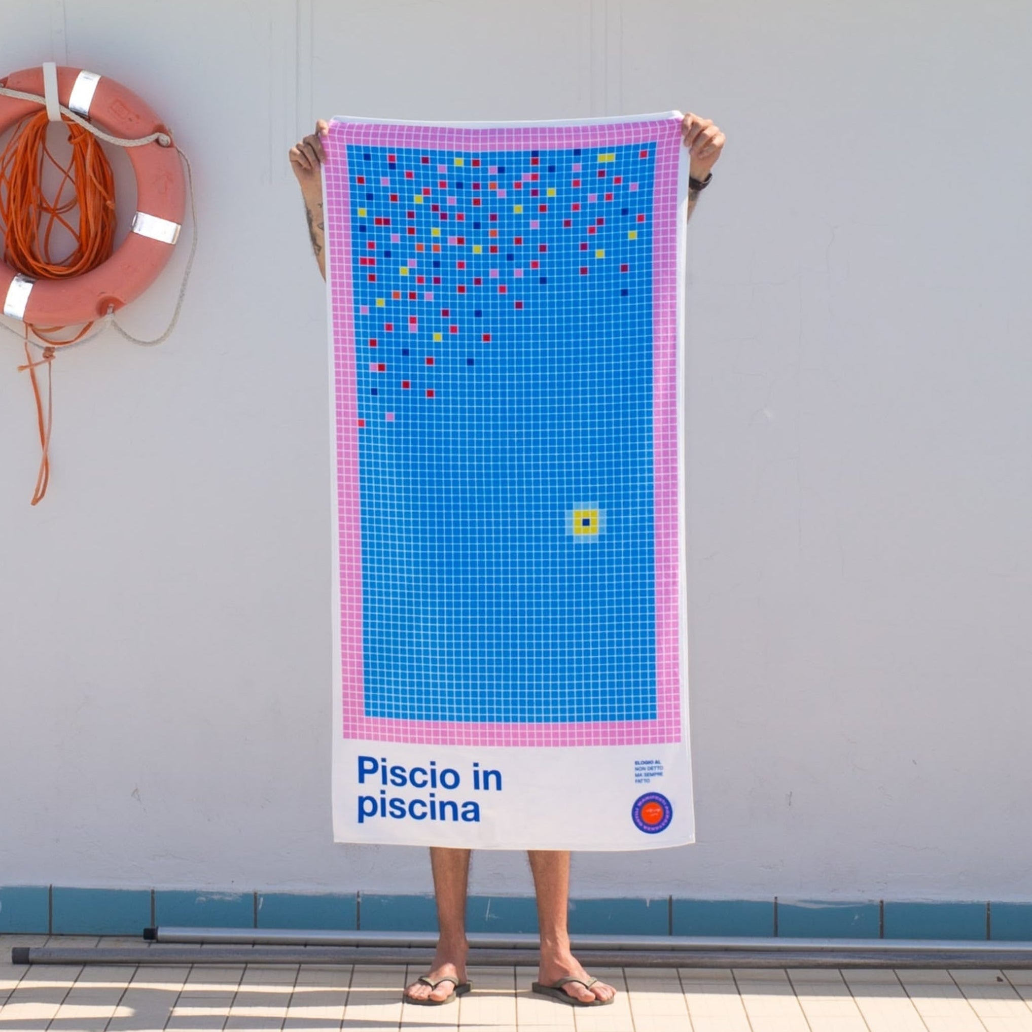 Telo mare - Piscio in piscina