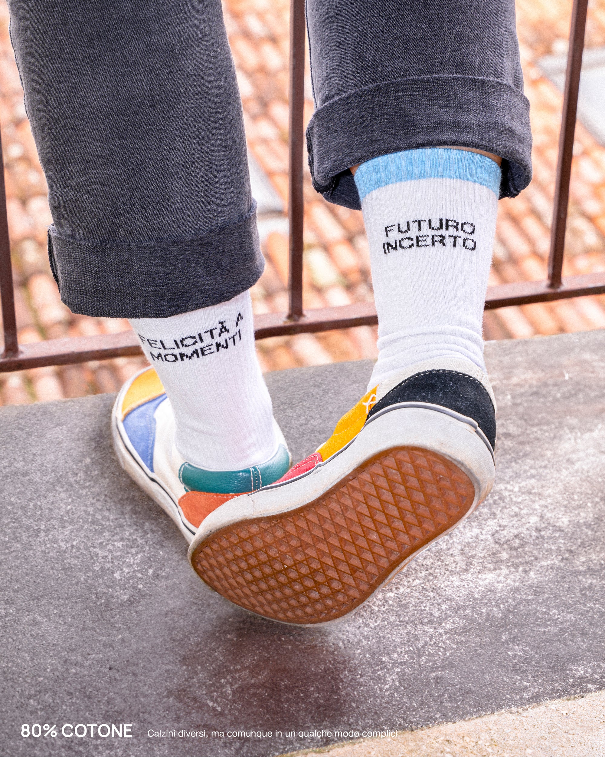 Calzini - Felicità a Momenti, Futuro Incerto