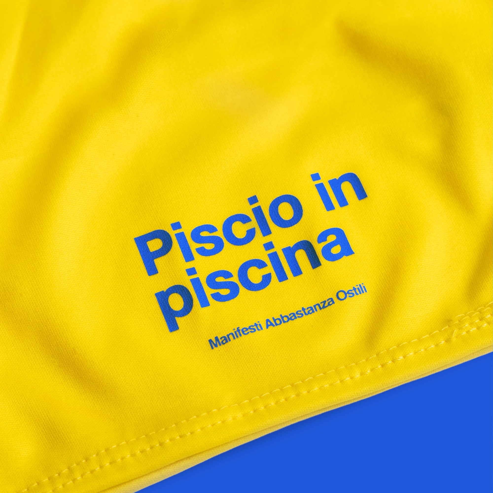Cuffia - Piscio in piscina